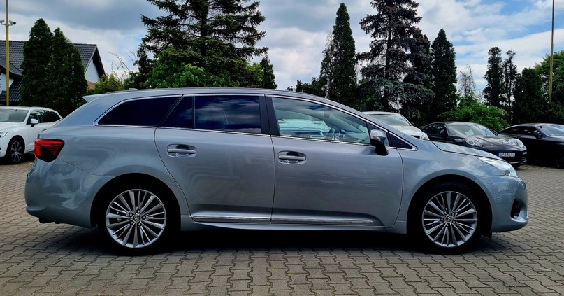 Toyota Avensis cena 59900 przebieg: 190000, rok produkcji 2016 z Drzewica małe 232